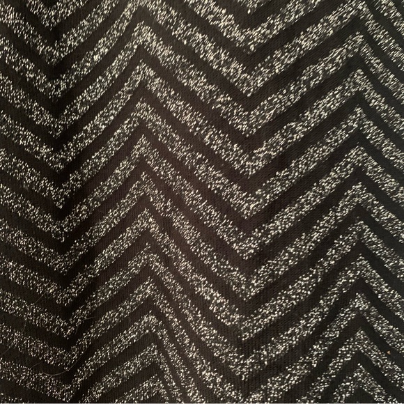 Express Dress Womens XS Extra Small Black Silver Chevron Striped Long Sleeve - Picture 5 of 9